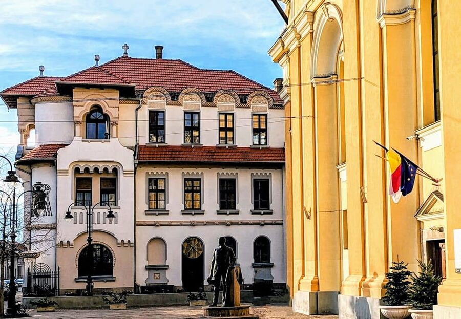 Food, Wine And Sightseeing Tour in Oradea, Romania - Who will get the most from the $92 price
