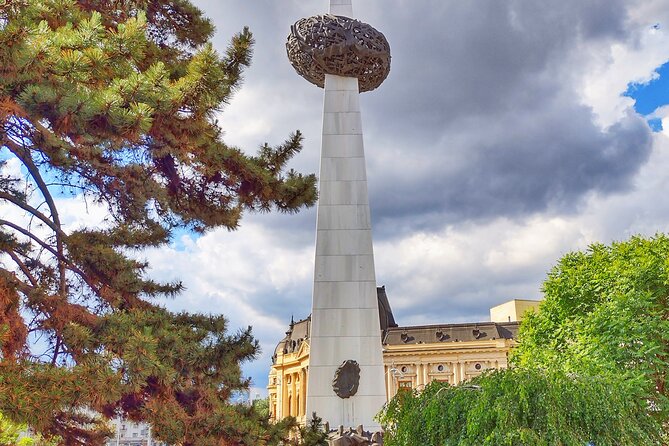 Footprints of Bucharest: History, Communism & Urban Tales - Royal architecture at the university library and palace