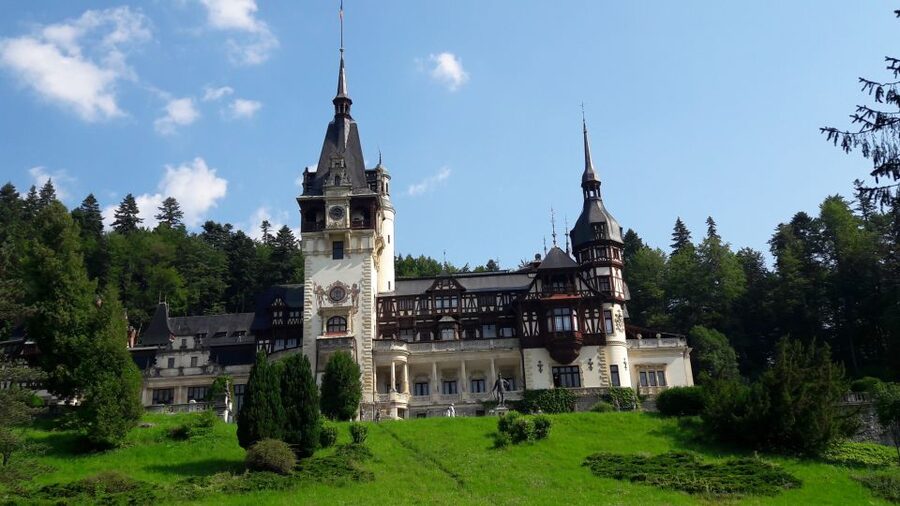From Brasov: Peles Castle, Bran Castle & Cantacuzino Castle - How rushed is the eight-hour schedule?