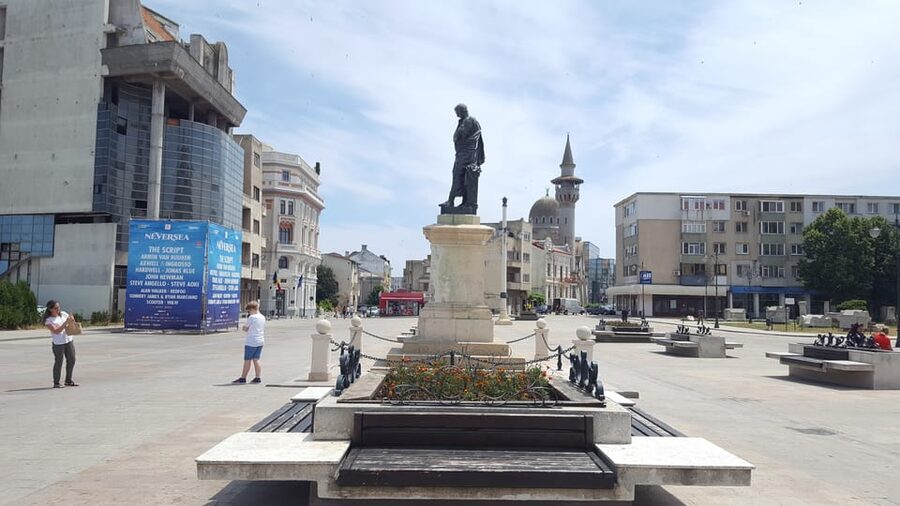 From Bucharest: A Day by the Black Sea Shared Group Tour - What the day feels like in practice