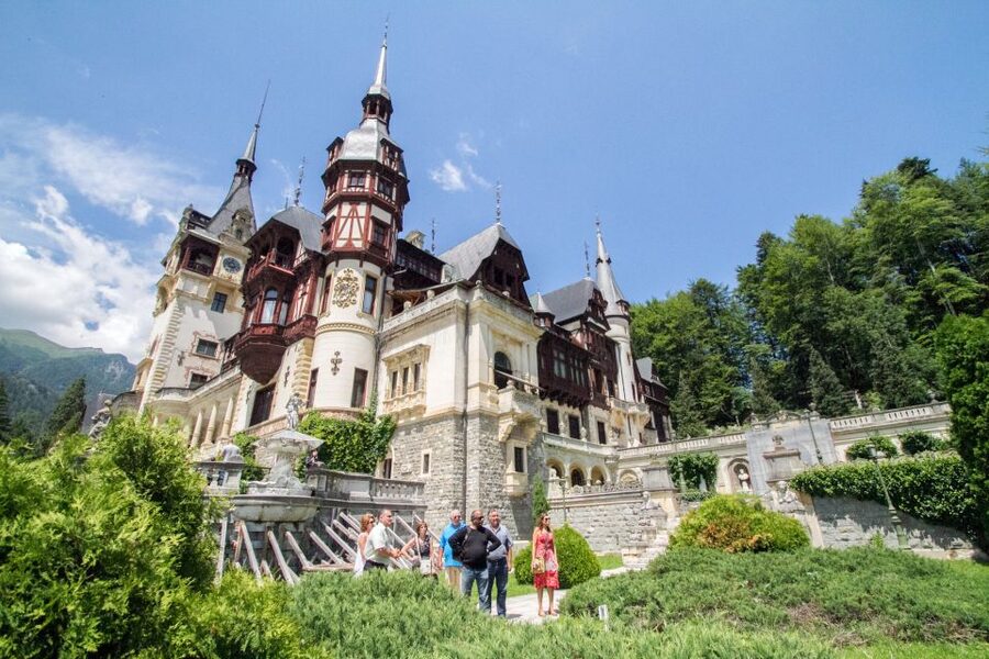 From Bucharest: Brasov Peles & Dracula's Castle Day Tour - Peles Castle: Romania’s royal showcase