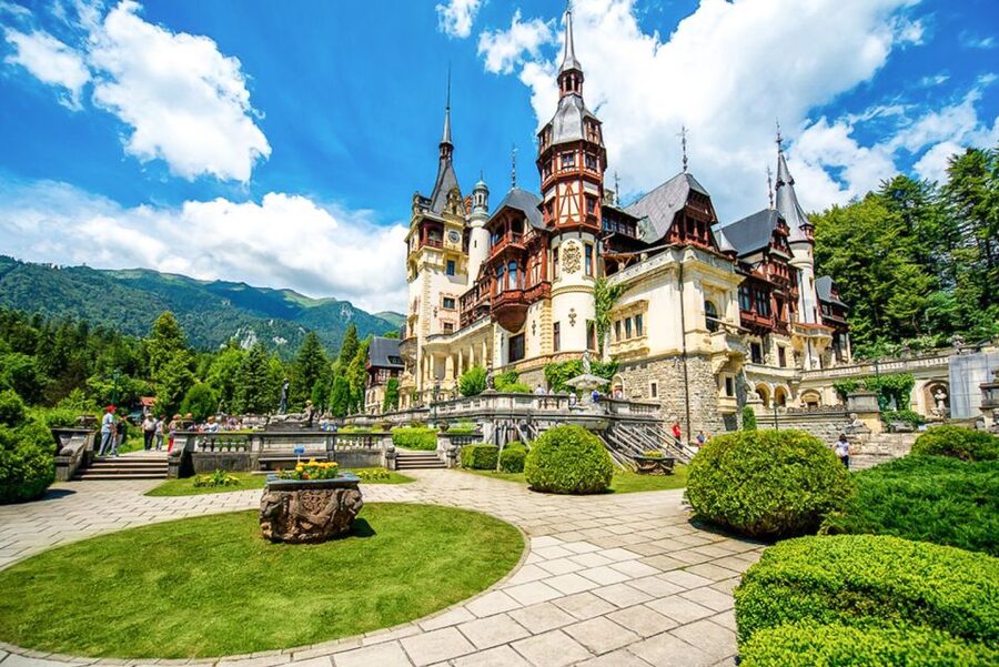 From Bucharest: Day Trip to Sinaia - Peles Castle and the first Romanian king