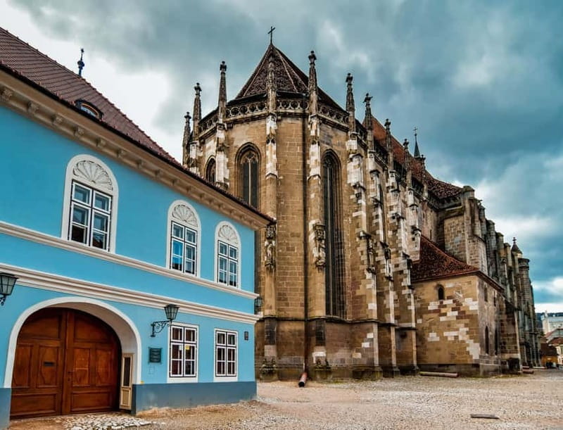 From Bucharest: Peles Castle, Brasov & Bran Castle Day Trip - Smart ways to enjoy the day