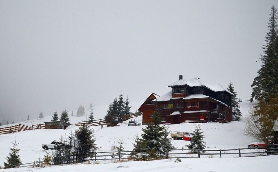 From Cluj-Napoca: Day Hike to Vlădeasa Peak - Leaving Cluj for the Apuseni Mountains