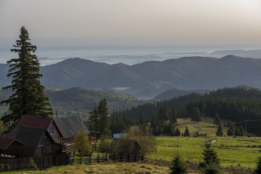 From Cluj-Napoca: Day Hike to Vlădeasa Peak - The final two hours to 1,836 meters