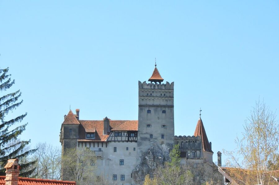 From Sibiu: Day Tour to Brasov and Dracula's Castle - Bran Castle from 12:00 to 15:00