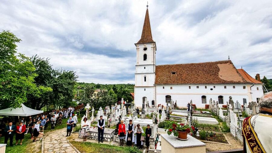 From Sibiu: Guided tour through the heart of Marginimea. - Sibiel and painted glass icons
