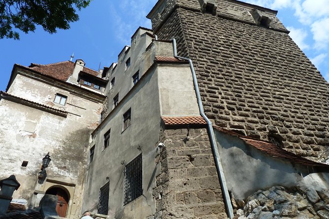 Guided visit in Spanish to the Castle of Dracula in Bran (native Spanish guide). - Why the private format matters