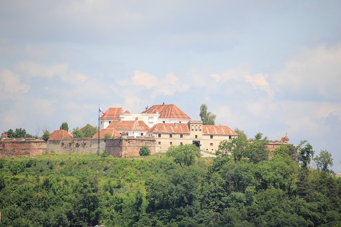 Guided visit in Spanish to the medieval center of Brasov (native Spanish guide). - Starting at the George Barițiu County Library