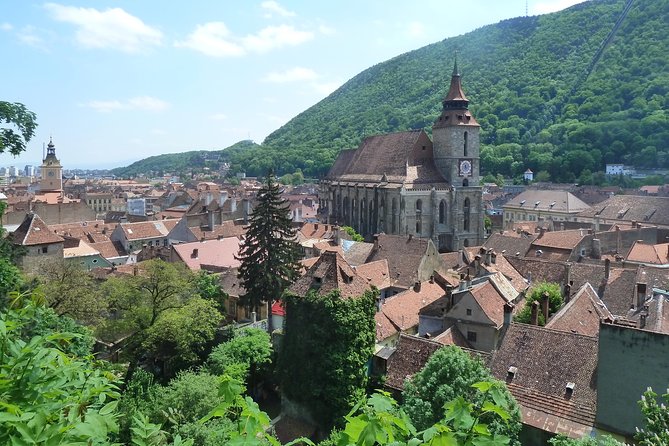 Guided visit in Spanish to the medieval center of Brasov (native Spanish guide). - The Black Church and a useful music tip