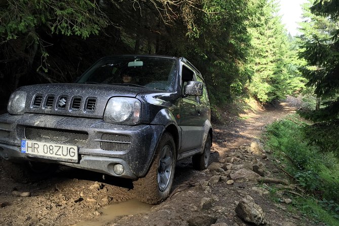 Half-Day 4x4 Tour in the Eastern Carpathians - The Ecem Peak Walk