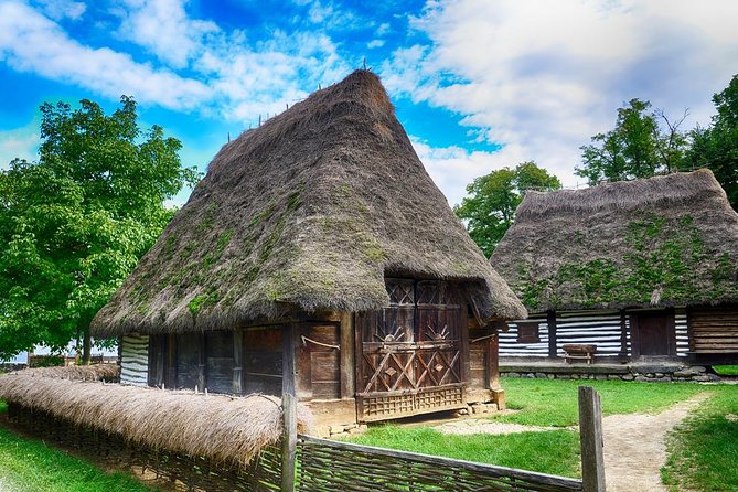 Half-Day Private Sightseeing Tour of Bucharest and its Surroundings Package - Bucharest by boulevard: the drive-by sights