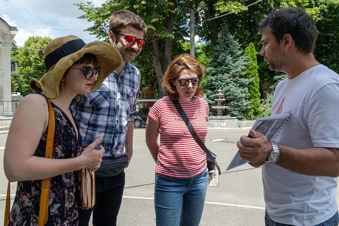 Hidden charms of Mahallopolis - A local park, rolling hills, and Bucharest from above