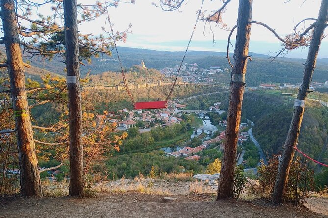 Hike Bulgaria Love Swing, Veliko Tarnovo and Tarevet Fortress - The Love Swing hike from Arbanasi
