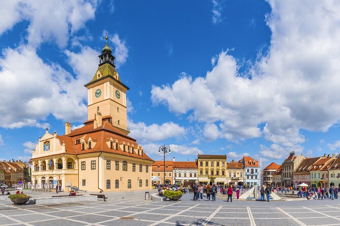 Hike&City Private tour- Cultural tour of Brasov follow by Hiking Tampa Mountain - What the 600 to 700 meters of ascent means for you