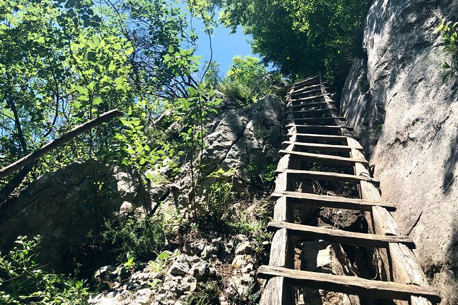 Hiking back in time: The Remote Villages of Banat - The trail toward Ineleț