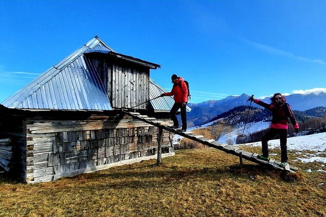 Hiking thought the best mountain villages in Romania-Private tour from Brasov - Key points at a glance