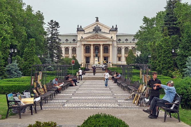 Iasi City Tour - Copou Park, the botanical gardens, and the view from Copou Hill