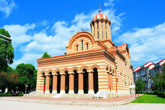 LiBEARty Brown Bear Sanctuary and The Real Dracula Tour - What the guide adds to a packed route