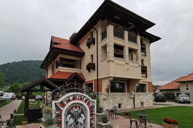 Libearty Brown Bears Sanctuary & Fun with ATV or Buggy Quad Tour - Bran Castle and the Dracula question