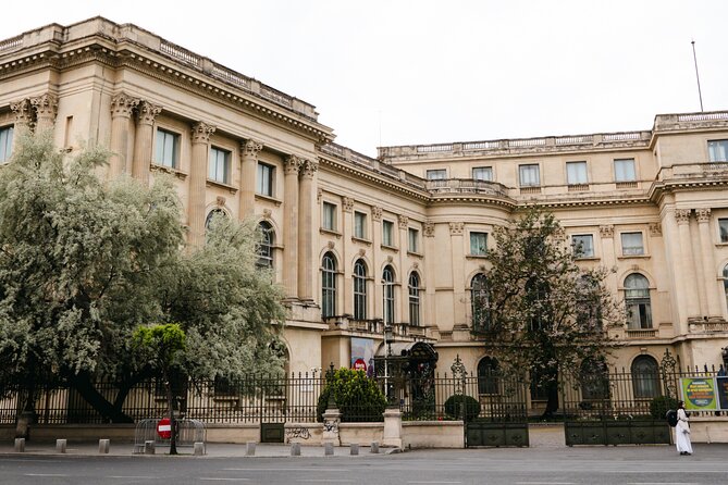 Local Food and History Tour of Bucharest with Local Foodie - Group size, pace, and practical planning