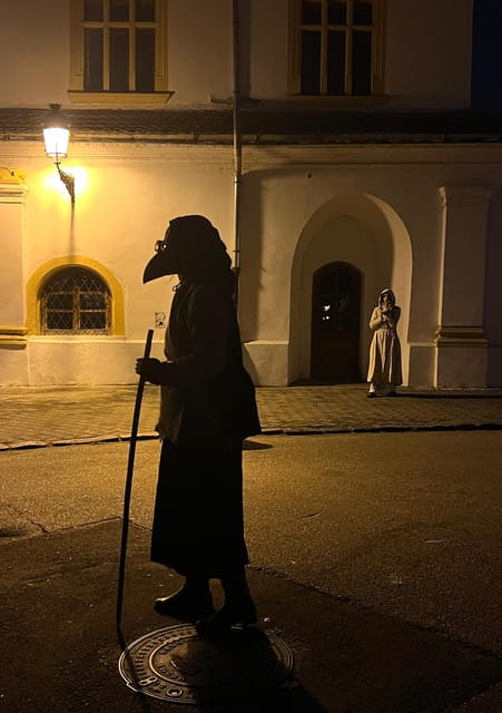 Medias: Nocturnal Macabre Tour with Doctor Plague - The prison, law, and the town’s darker rules