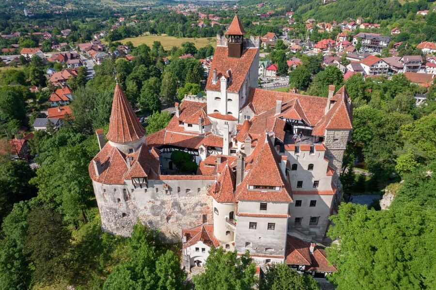 Minivan 8: Peles & Dracula's Castle and Brasov Full-Day Trip - FAQ