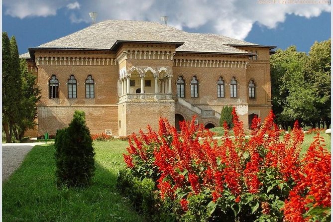 Mogosoaia Palace & Snagov Monastery: Private tour from Bucharest - Mogosoaia Palace and the lakefront grounds