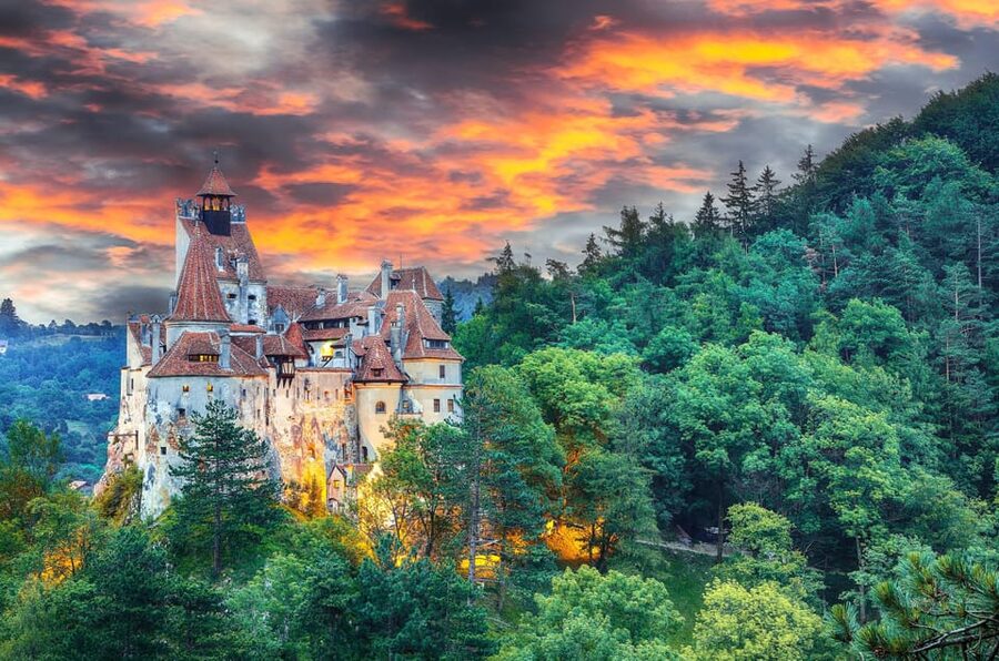 Movie Castle tour from Bucharest: Peles, Bran & Cantacuzino - What makes this castle day special