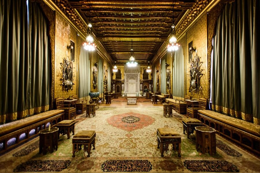 Movie Castle tour from Bucharest: Peles, Bran & Cantacuzino - Peles Castle and the Romanian monarchy