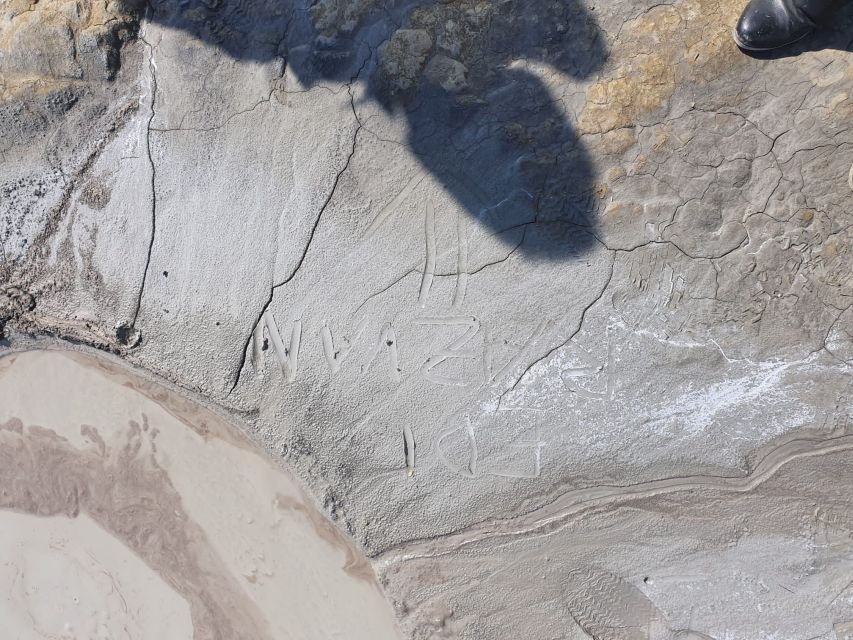 Muddy Volcanoes and Salt Mine Private Tour - A guide can shape the entire day