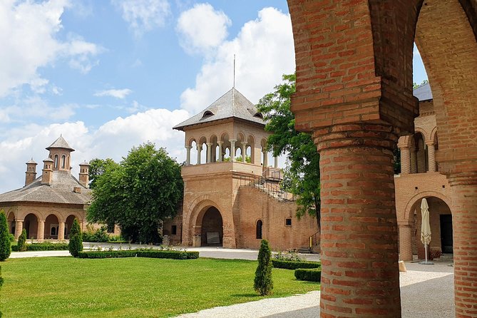 Mystical Monasteries, Dracula's Tomb and Mogosoaia Lake Palace - Private Tour - Snagov Island and the uncertain tomb of Dracula