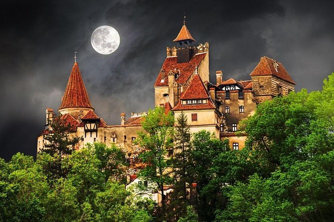 One day trip Bear Sanctuary, Dracula Castle, Rasnov Fortress from Brasov - Bran Castle: Dracula’s name, Romania’s royal story