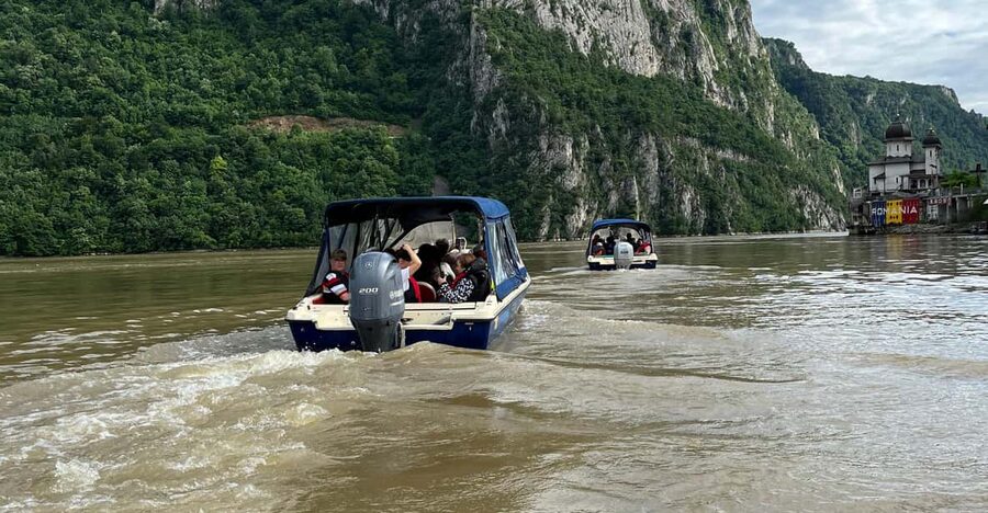 Orsova: Decebal Statue Boat Tours with Audio Guide - Decebalus Rock Sculpture: The Main Photo Stop
