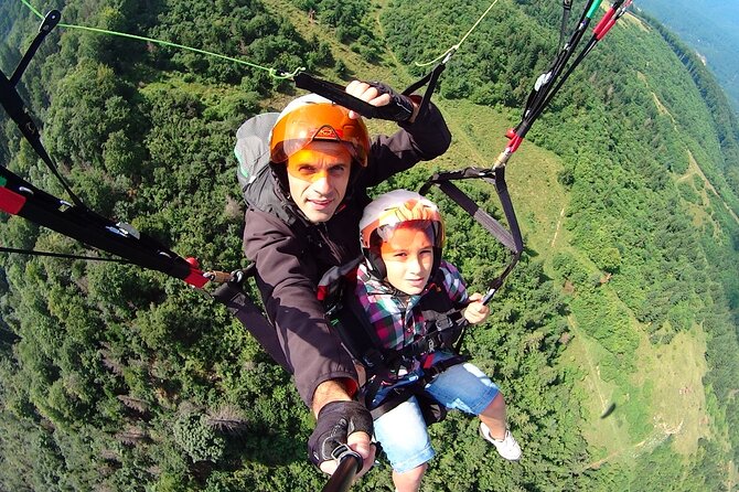 Paragliding Tandem Flight from Bunloc, Brasov - What makes this Bunloc flight worth considering