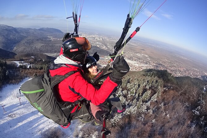 Paragliding Tandem Flight from Bunloc, Brasov - Meeting at Bunloc and preparing for takeoff