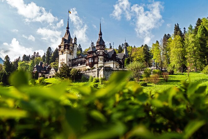 Peles & Cantacuzino Castles: Gourmet Wine & Cultural Day trip - A long day from Bucharest into the Carpathians