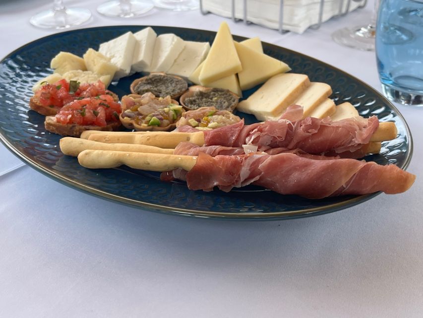 Peles & Cantacuzino Castles: Gourmet Wine & Cultural trip - What the $322 price really buys you