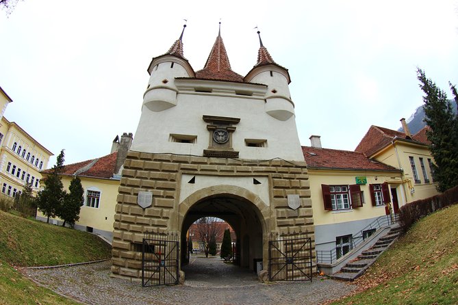 Peles Castle, Bran Castle and Brasov from Bucharest - Timing, traffic, and what to bring