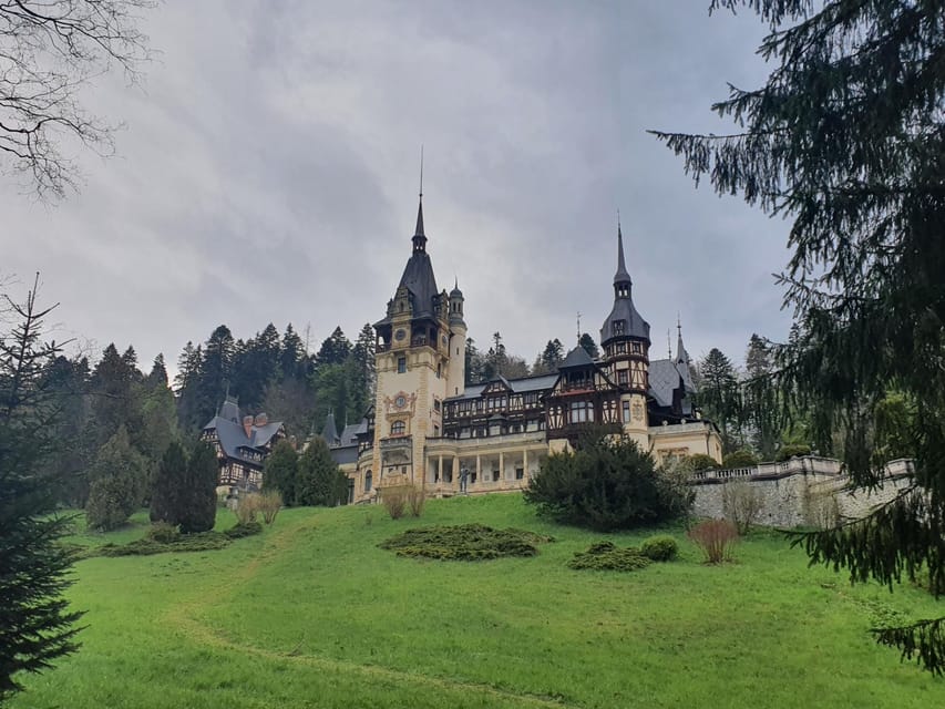 Peleș Castle, Bran Castles and Brasov City - Private Tour - Bran Castle and the Dracula connection