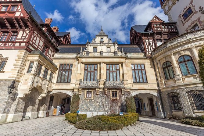 Peles Castle, Dracula's Castle and Medieval Town of Brasov in one day - Bran Castle: Dracula, crowds, and a dose of theatrical history