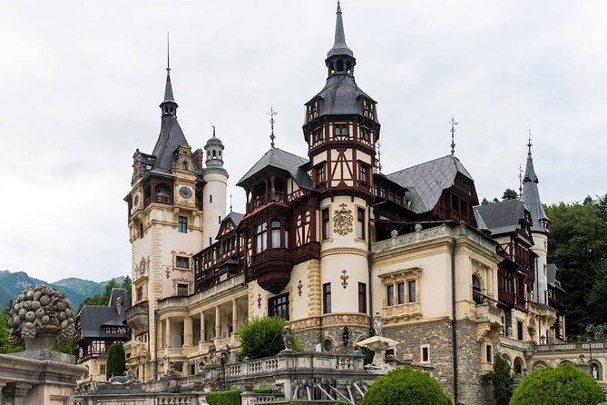 Peleș Castle, Pelișor Castle and Sinaia Monastery - Private Tour - Pelișor Castle and the royal heirs