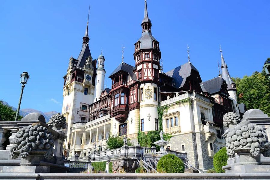 PREMIUM TOUR (6 Pax) Bucharest, Peles&Bran Castles & Brasov - The early road to Sinaia