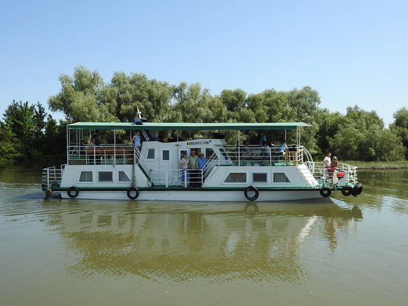 Private 6-7h Classic Boat Tour - The classic boat and onboard comfort