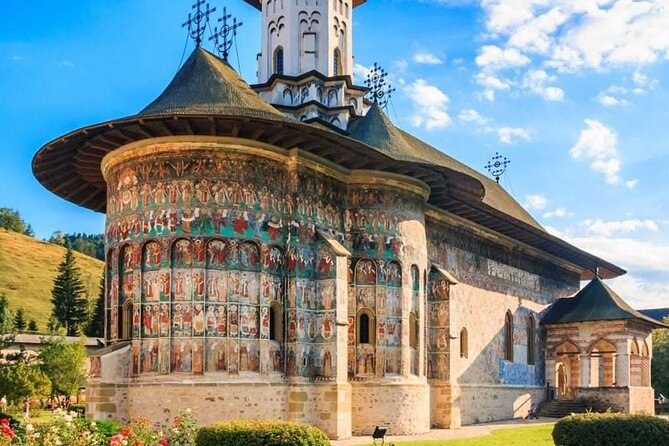 Private 7-Day Tour in Transylvania, Maramures and Bucovina from Bucharest - Day 5: Medieval defense and the Carpathian road