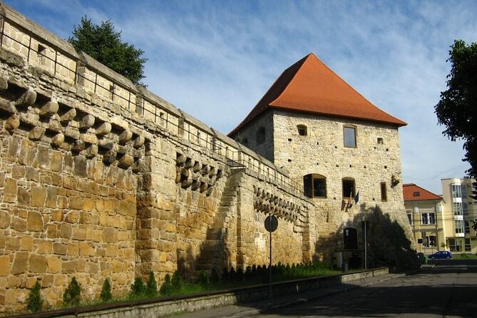 Private city tour in Cluj-Napoca - The Reformed Church and its collection of coats of arms