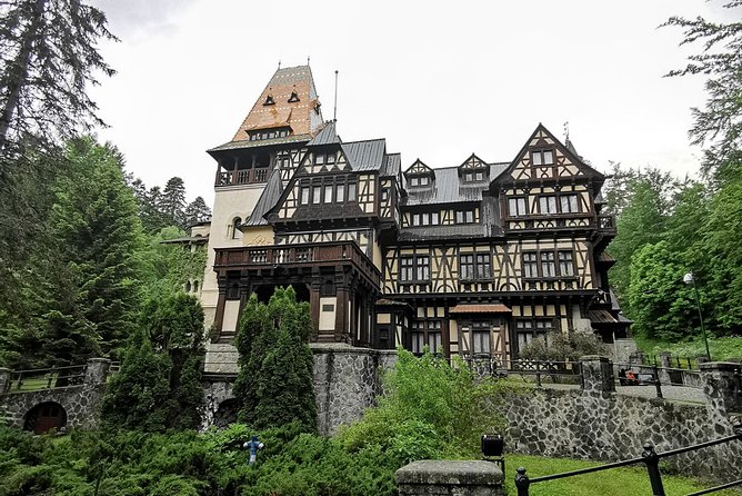 Private Day Tour - Transylvania & Dracula's Castle Through The BackDoor! - Why this private Bucharest tour works