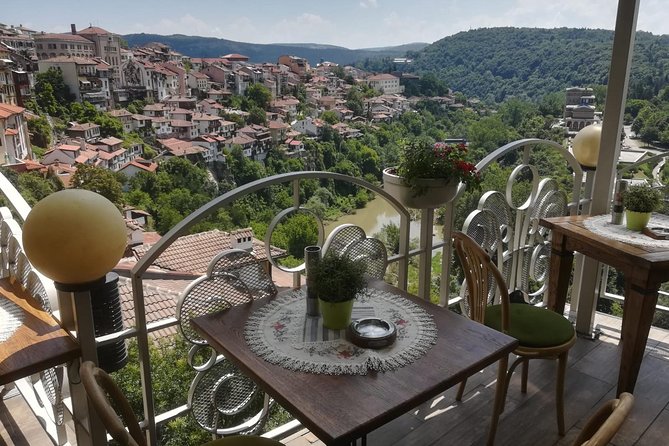 Private Day Trip to Bulgaria and Veliko Tarnovo from Bucharest - Lunch, comfort, and the small extras