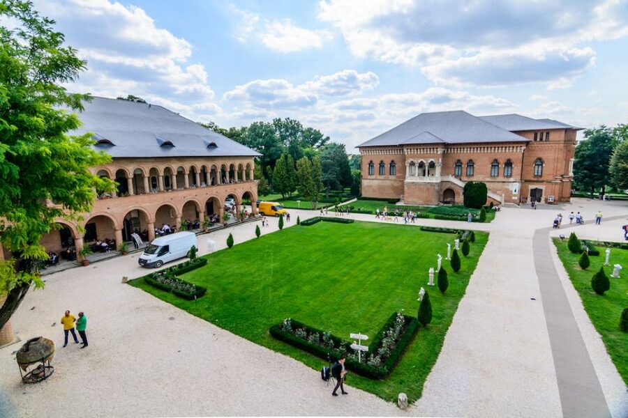 Private Half Day Trip to Snagov Monastery & Mogosoaia - Smart ways to prepare