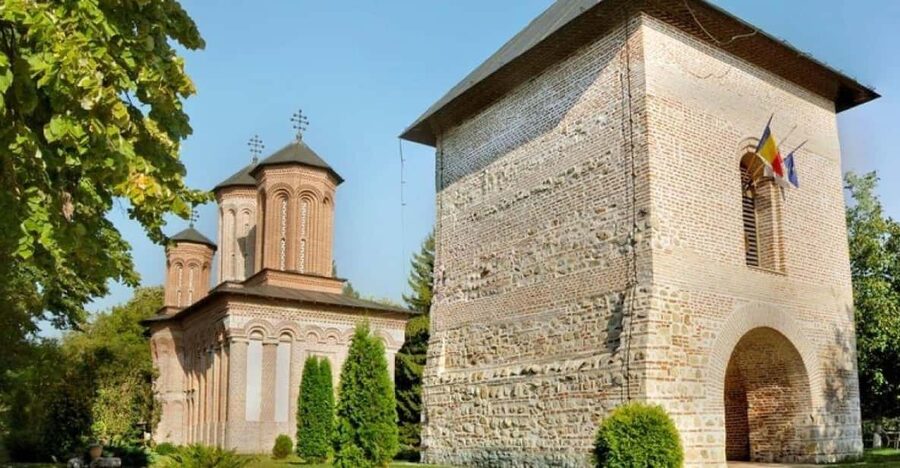 Private Tour from Bucharest to Dracula's tomb and Mogosoaia - The Dracula tomb: legend, evidence, and uncertainty